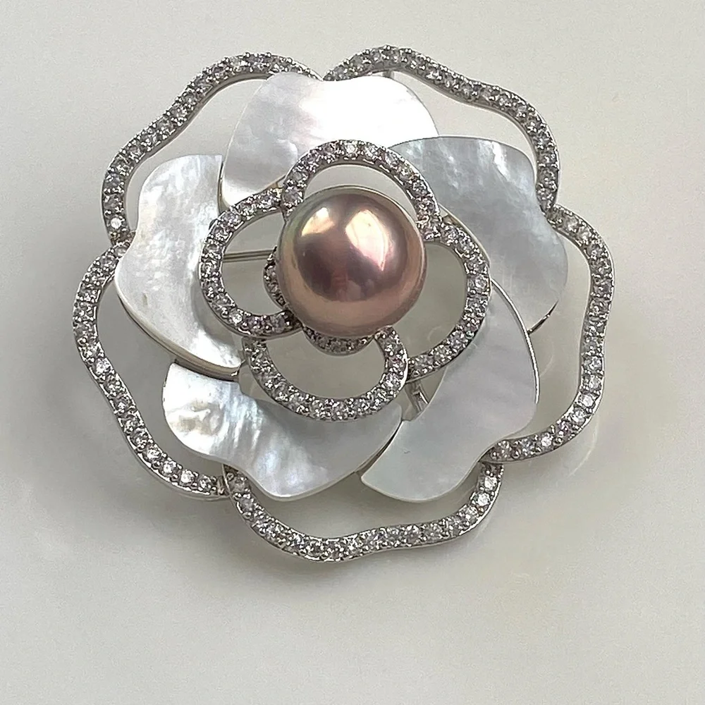 P240-Handmade Metallic Edison Pearl And Mother-of-Pearl Flower Brooch/Pendant - Picture 8 of 11